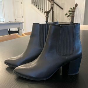 Steve Madden black booties